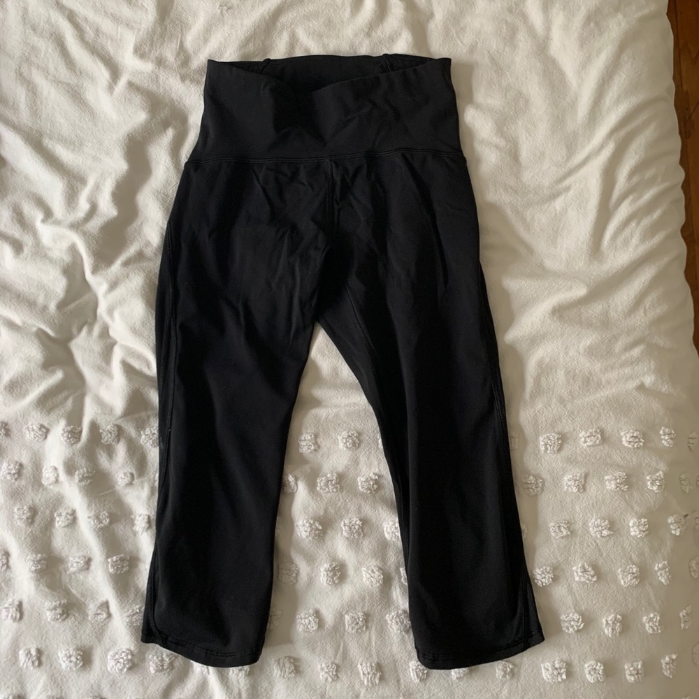 LIKE NEW lulu cropped leggings